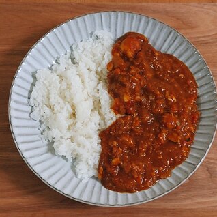 圧力鍋でつくる無水ポークカレー